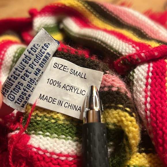 💚 3 for $15 💚 + 🥳 Host Pick 🥳 - Casual Canine Distressed Poncho size Small - Picture 3 of 16